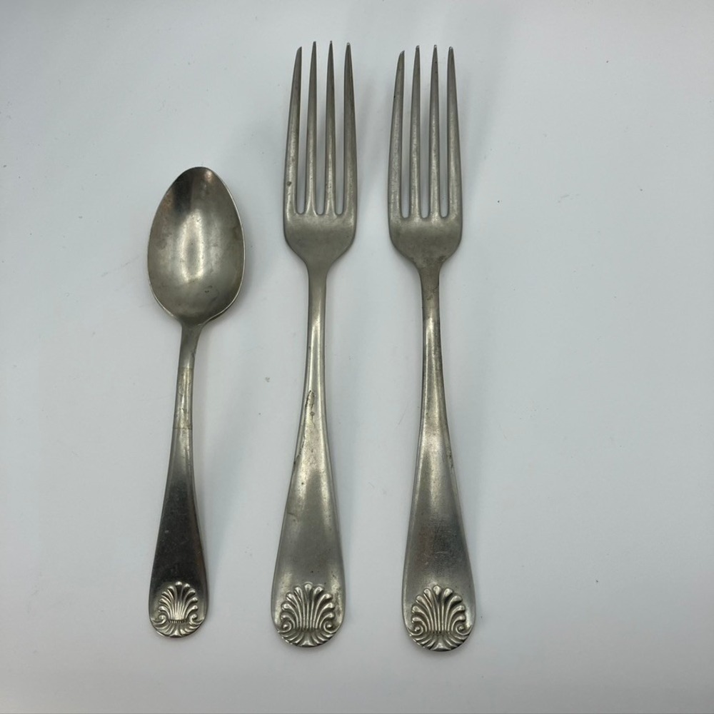 Vintage‎ Alaska Silverware Set, 1 Spoon & 2 Forks, Shell Design, Collectible